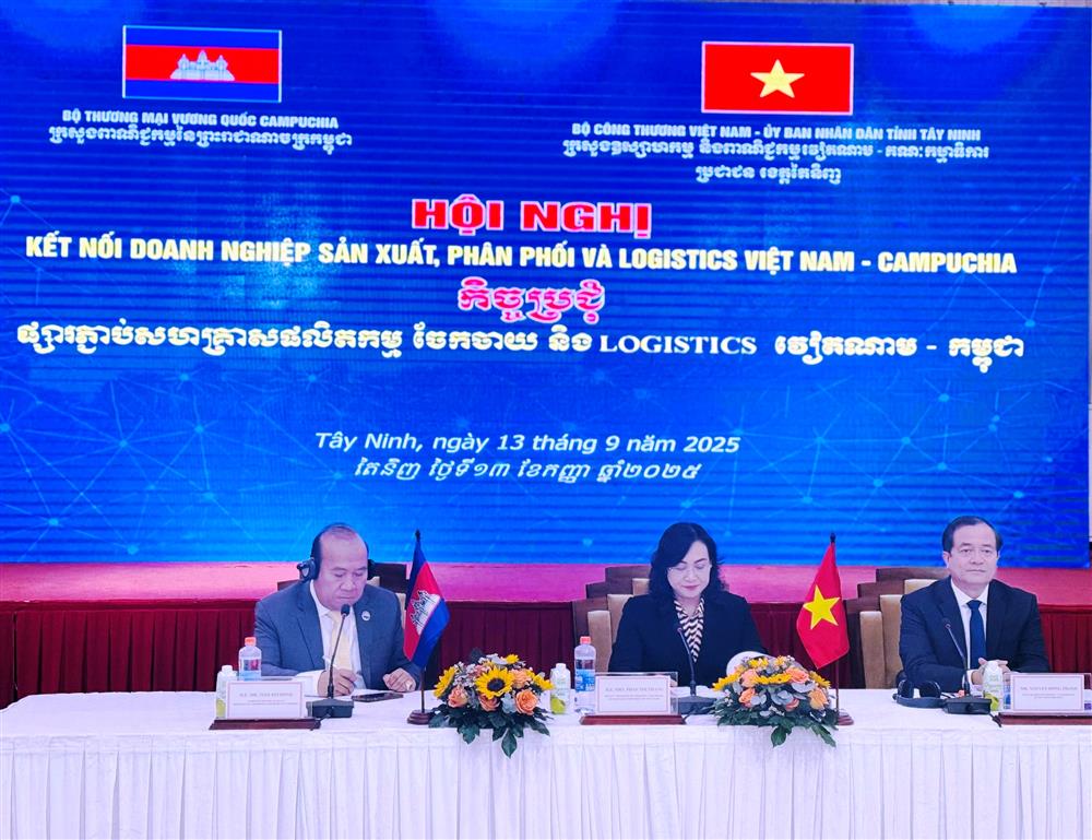 Kết nối sản xuất, phân phối và logistics Việt Nam - Campuchia